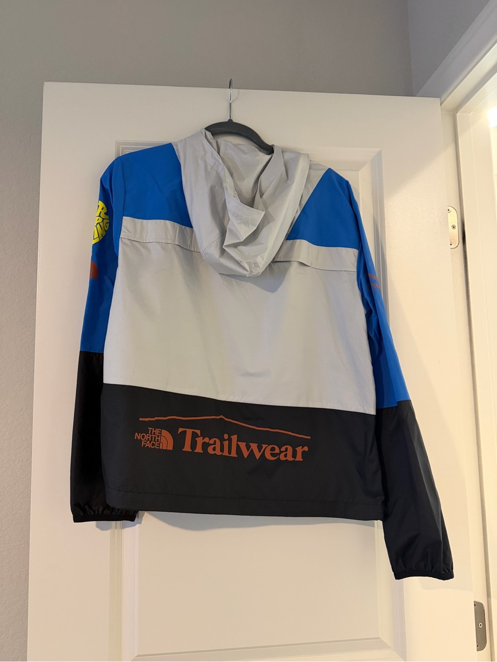 The North Face trailwear windbreaker - Picture 3 of 7